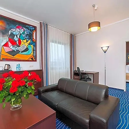 Express Hotel