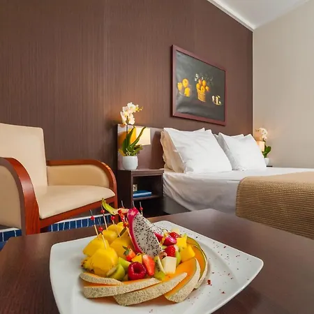 Express Hotel