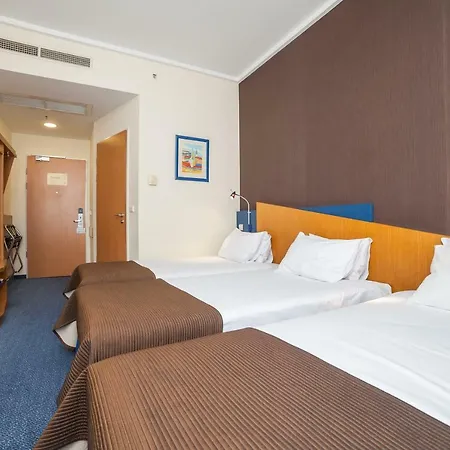 Express Hotel