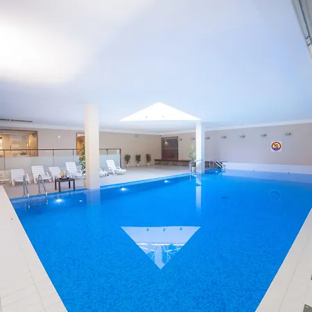 Express Hotell 4*