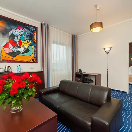 Express Hotel